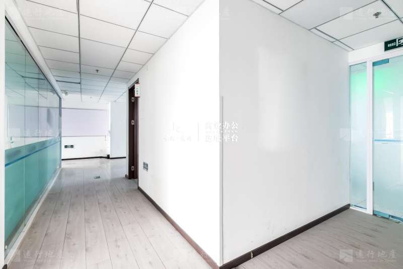 海淀黄庄 银网中心 正对电梯 高层采光 精装修带家具随时可看_8