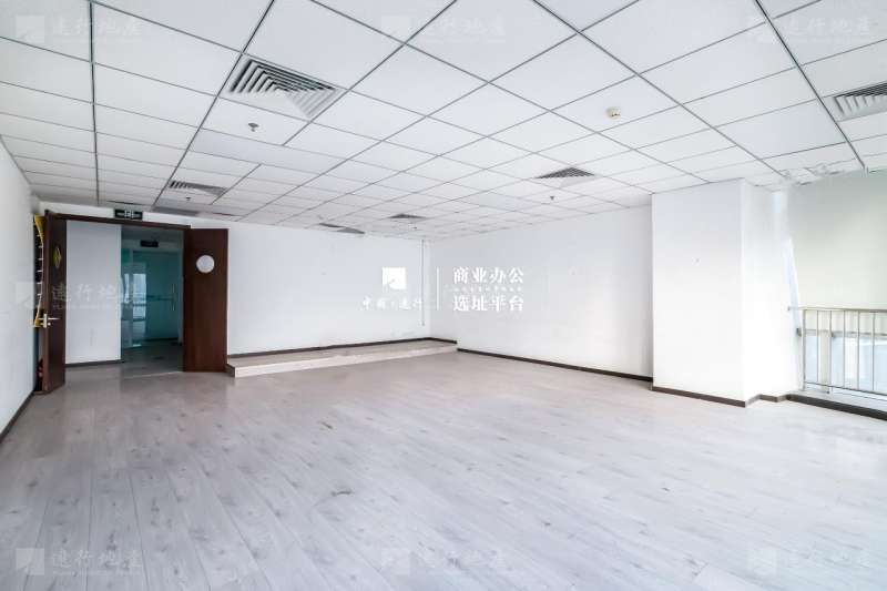 海淀黄庄 银网中心 正对电梯 高层采光 精装修带家具随时可看_9