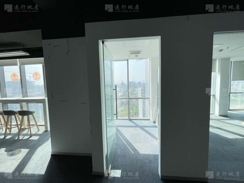 天作国际中心 魏公村地铁 紧挨农科院 正对电梯 户型方正  _1