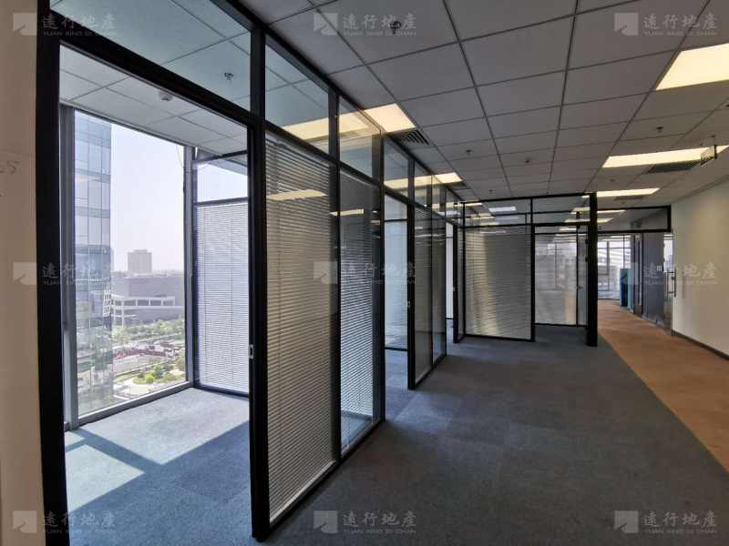 西南四环 丰台科技园汉威国际 正对电梯 三面采光 随时看房_8