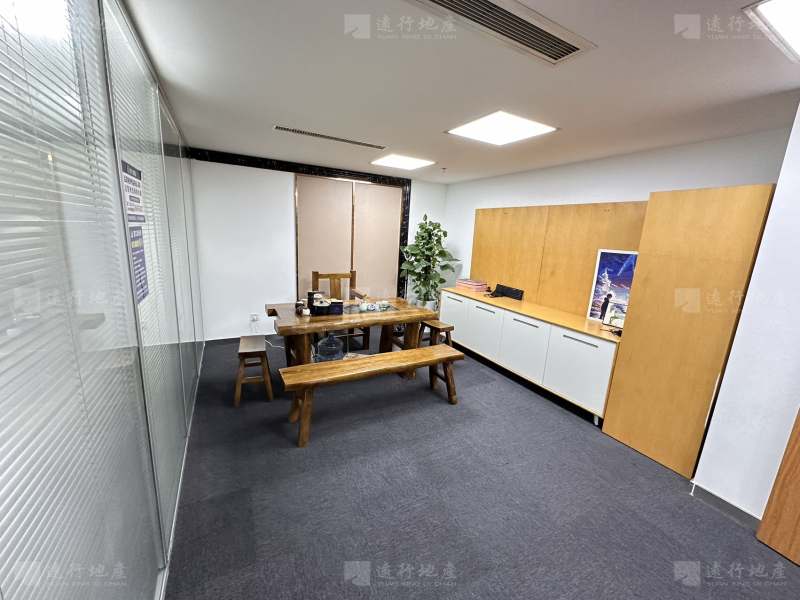 近江时代精装1000平办公室丨正对电梯丨贷款神房丨家具全带_2