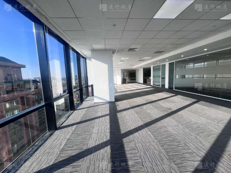 IFC丨长安街沿线丨半层采光舒适丨大会议室老板间丨1024平_9