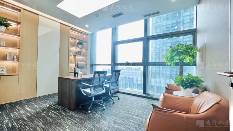 绿地保税中心 豪装小面积办公室 带全套办公家具户型方正采光好_7