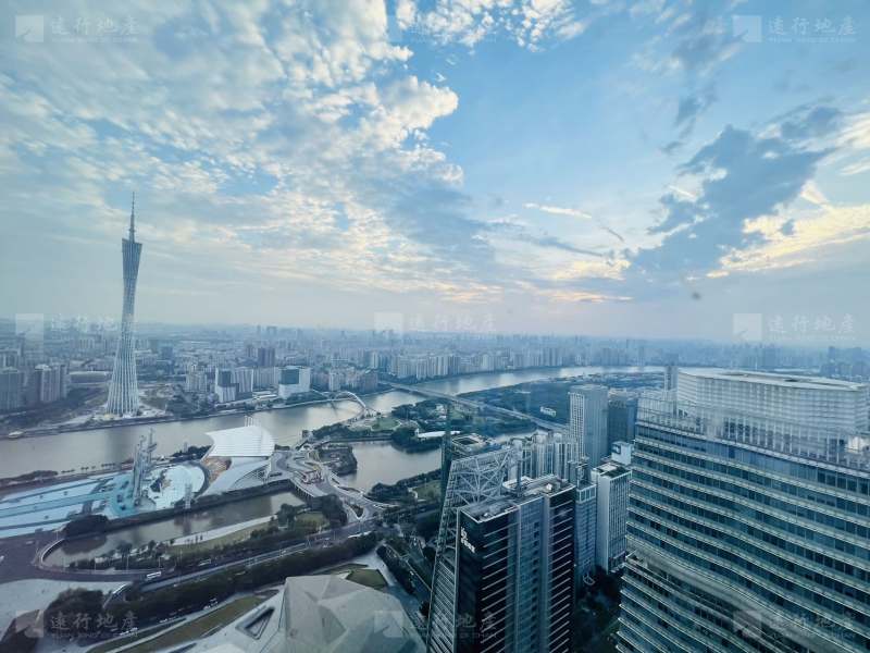 广州国际金融中心丨西塔地标丨正对电梯丨望小蛮腰_2