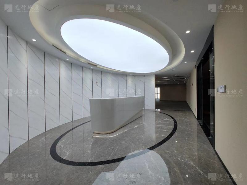 香江金融中心，电梯口位置，交通非常便利，周边商业配套设施完善_2