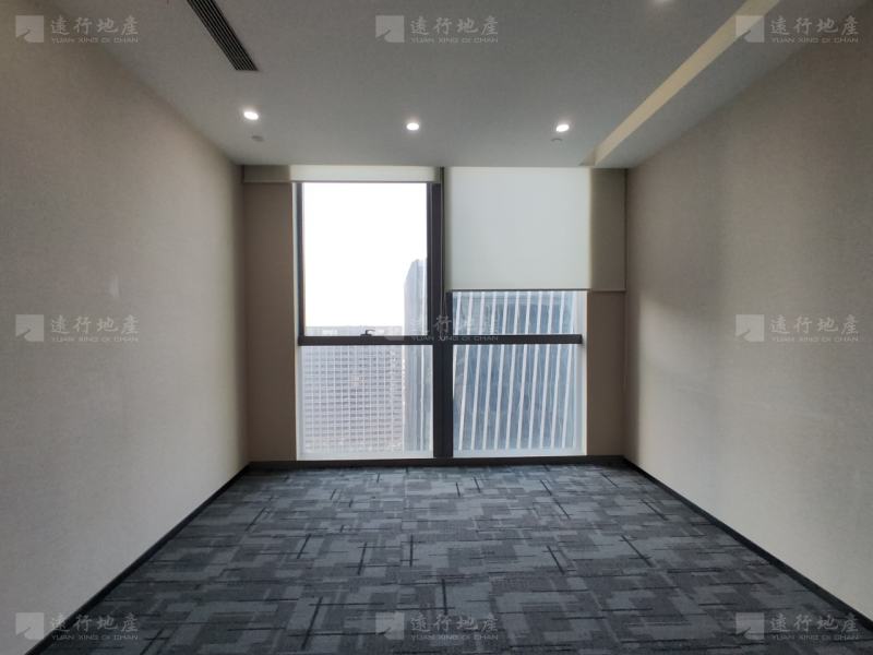香江金融中心，电梯口位置，交通非常便利，周边商业配套设施完善_6