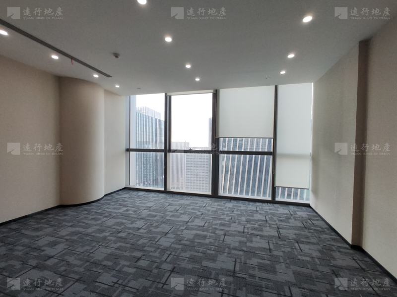 香江金融中心，电梯口位置，交通非常便利，周边商业配套设施完善_7