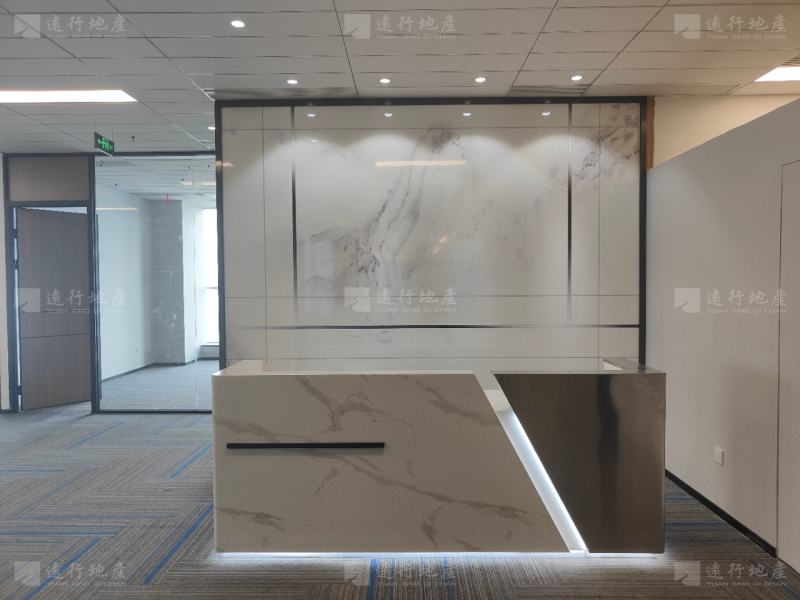 奥克斯中心 正对电梯 精装修带家具 业主可改格局 拎包入住_1