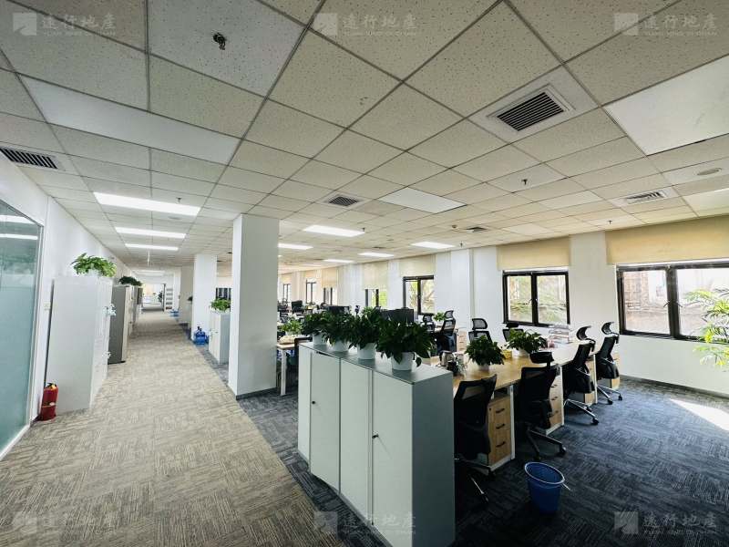 燕莎园区 整层面积包走廊使1500平米的绿化低密度办公 _6