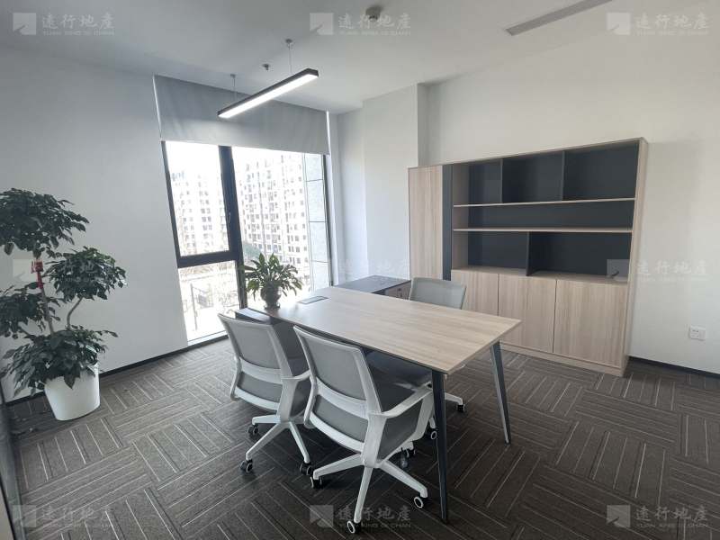 面积可分割可选择 定制装修带家具办公室出租_1