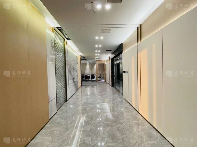 一线江景 靠近电梯口 得房率超高 办公室设施齐全_11