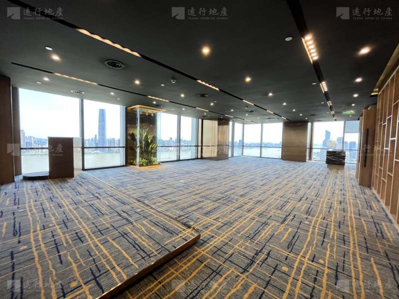天悦外滩金融中心900平丨一线江景丨半层出租丨随时可看_7