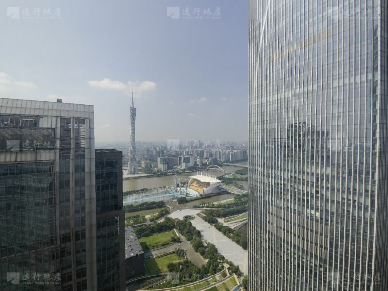 珠江新城 环球都会广场 正对电梯口 高区视野_9