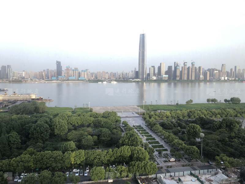 天悦外滩金融中心丨超级美的江景丨位于繁华地段丨交通便利_1
