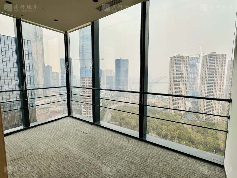 中国银行大厦丨可通上下水丨正对电梯口户型丨双面采光丨侧看江_18