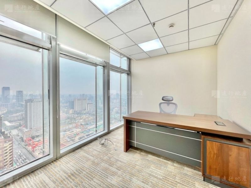 高层办公室出租丨精装修带家具拎包入住随时可看正对电梯_5