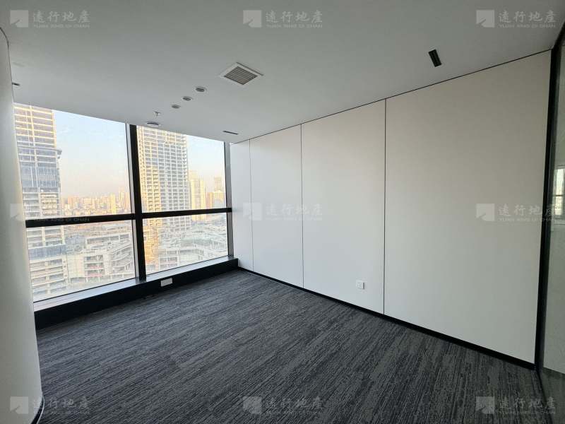 宸胜国际中心 精装修带家具 正对电梯口 一线看江景_5