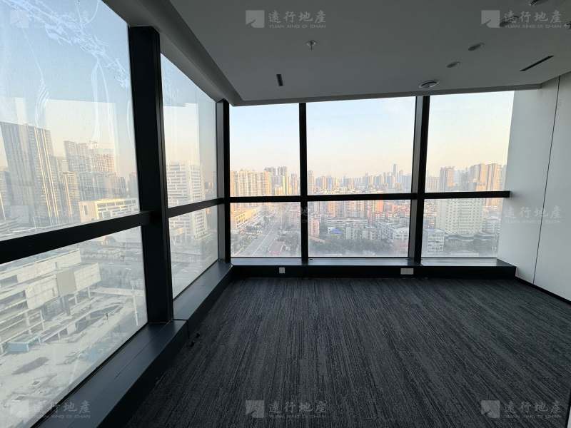 宸胜国际中心 精装修带家具 正对电梯口 一线看江景_8