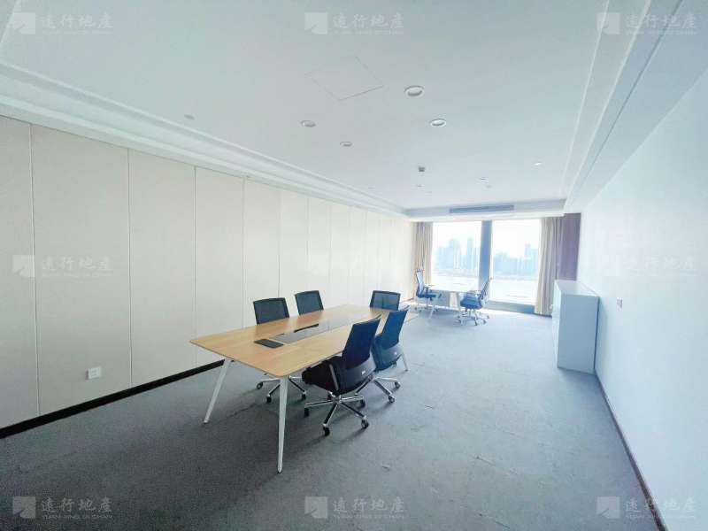 宏程国际一线江景丨正对电梯丨家具全带丨精装600平办公室_2