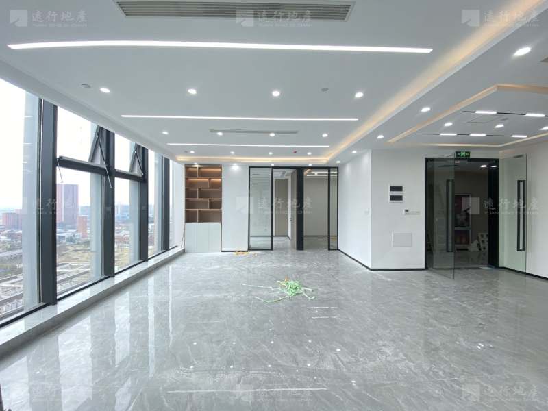 企业总部选择 紧邻来福士广场商圈 交通方便 高端品质_3