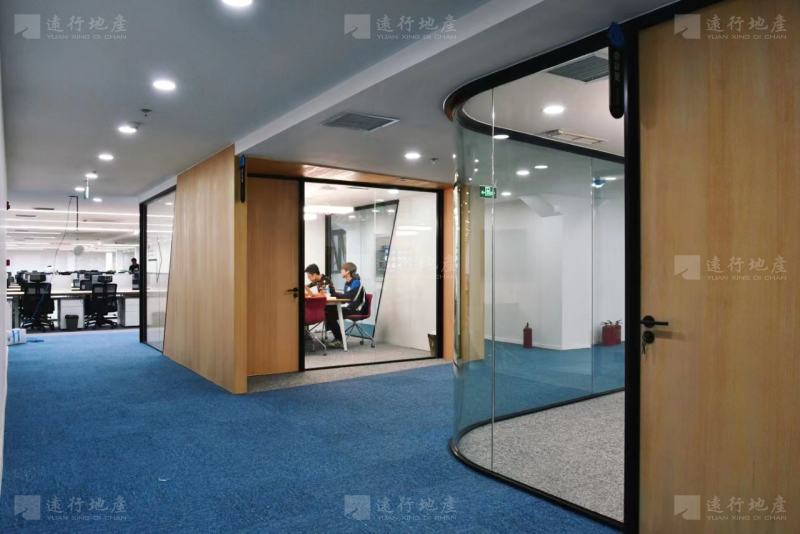 望京SOHO新出精装修带家具 正对电梯 超大会议室 科技遗留_3