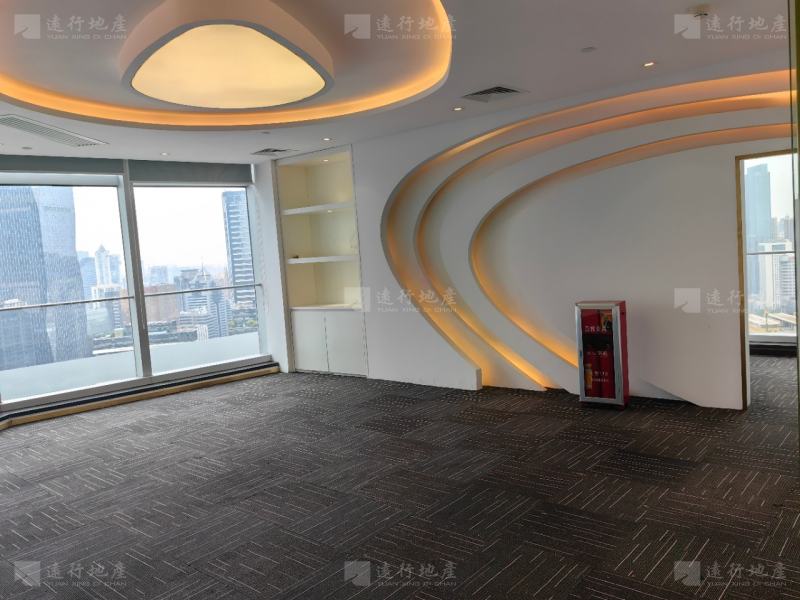 珠江新城丨保利威座丨精装修正对电梯口办公室出租_3