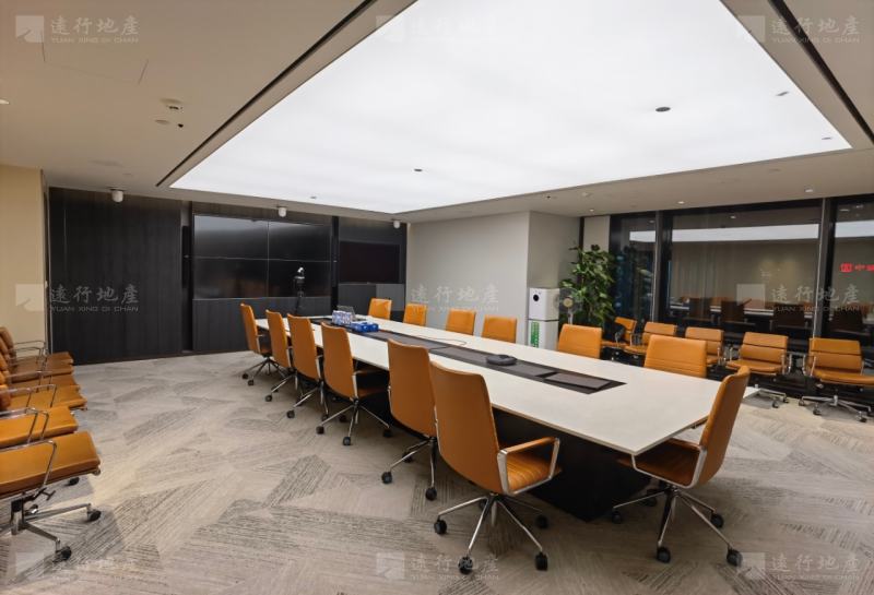 CBD核心 高品质写字楼大平层精装修带办公家具 适合集团总部_5