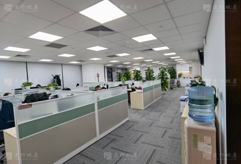 CBD核心 高品质写字楼大平层精装修带办公家具 适合集团总部_8