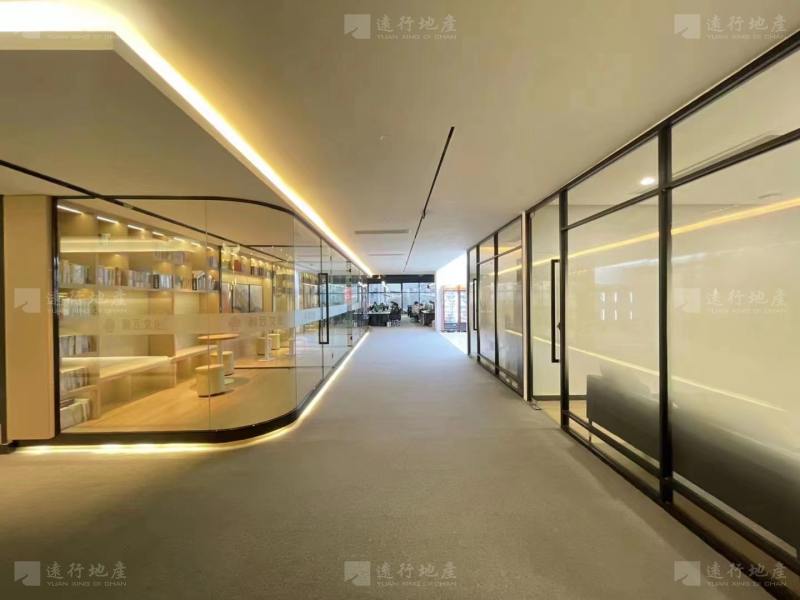 超高楼层 一线江景 办公室设施齐全 办公室家具齐全 可拎包办_5