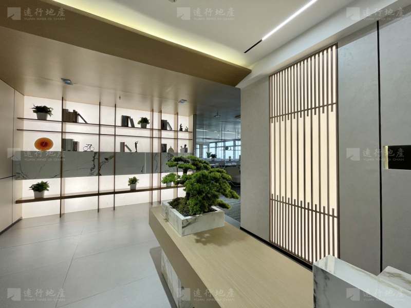 超高楼层 一线江景 业主精装带家具 电梯口户型 户型方正_2