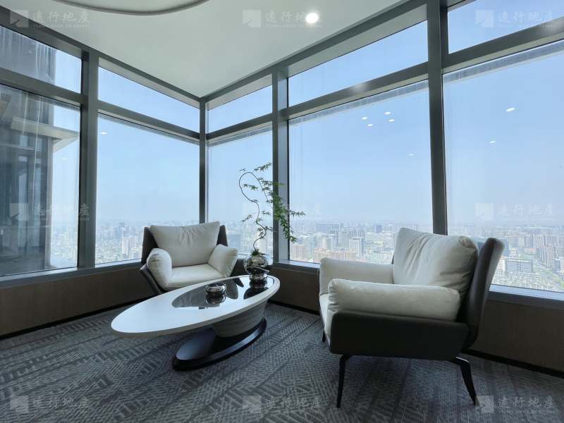 超高楼层 一线江景 业主精装带家具 电梯口户型 户型方正_11