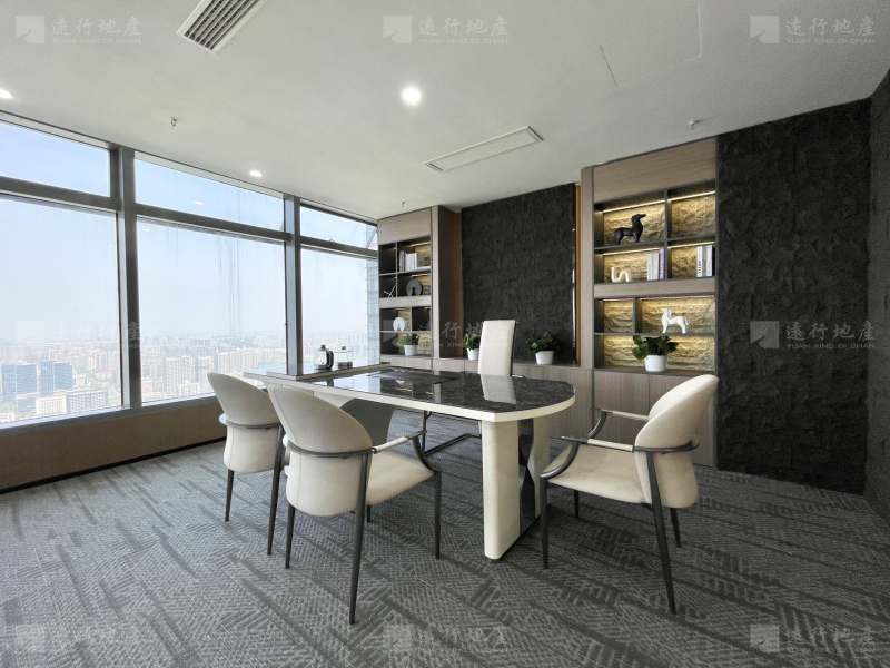 超高楼层 一线江景 业主精装带家具 电梯口户型 户型方正_10