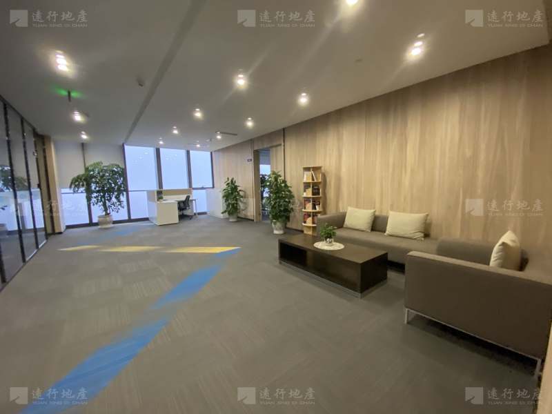 财富高区 重庆硅谷 玻璃幕墙采光佳 业主直租房本面积 可谈！_7