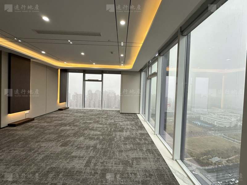 华业发展中心 电商直播核心区 高区正对电梯 精装修带家具看江_9