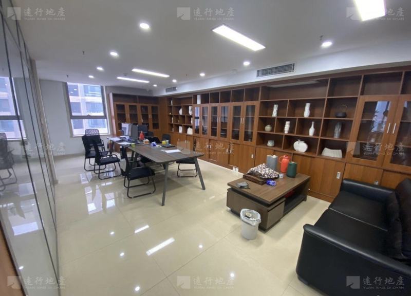晋阳街体育路丨君威国际金融中心丨455平米精装修带家具_1