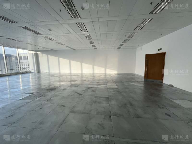 环球金融中心丨连层办公室8000平米现房出租丨随时起租招商中_2