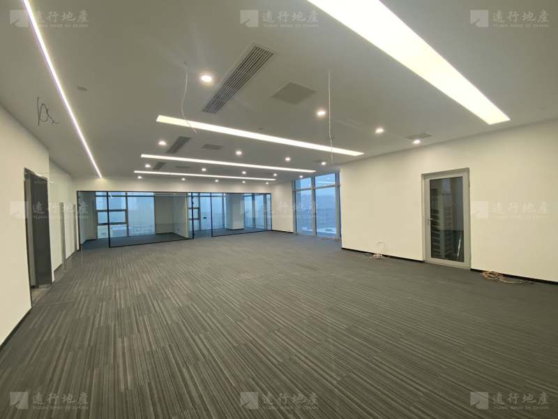 宝龙广场精装修带家具3.2米挑高，性价比天花板_7
