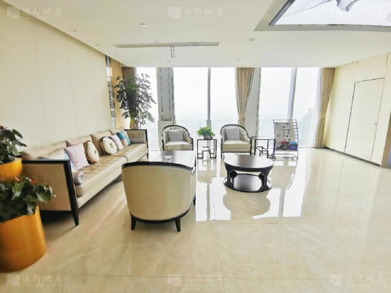 超高楼层 一线江景 户型方正 得房率高 业主直租精装带家具_5
