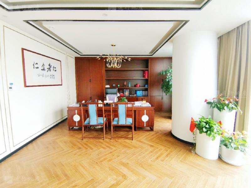 超高楼层 一线江景 户型方正 得房率高 业主直租精装带家具_9