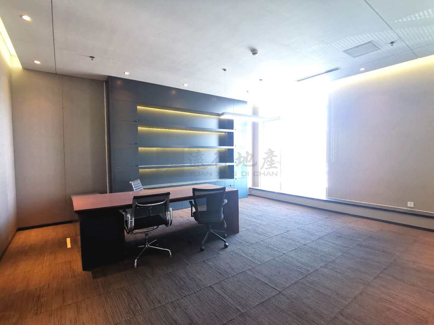 远洋汉口中心 200平精装办公室 户型方正 双采光_7