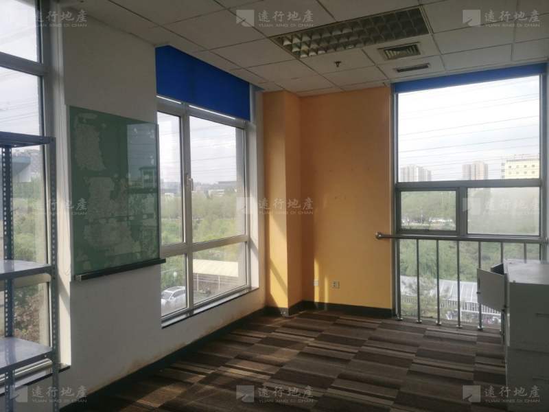 海淀科技园 写字楼办公室出租380平米 精装带家具_2