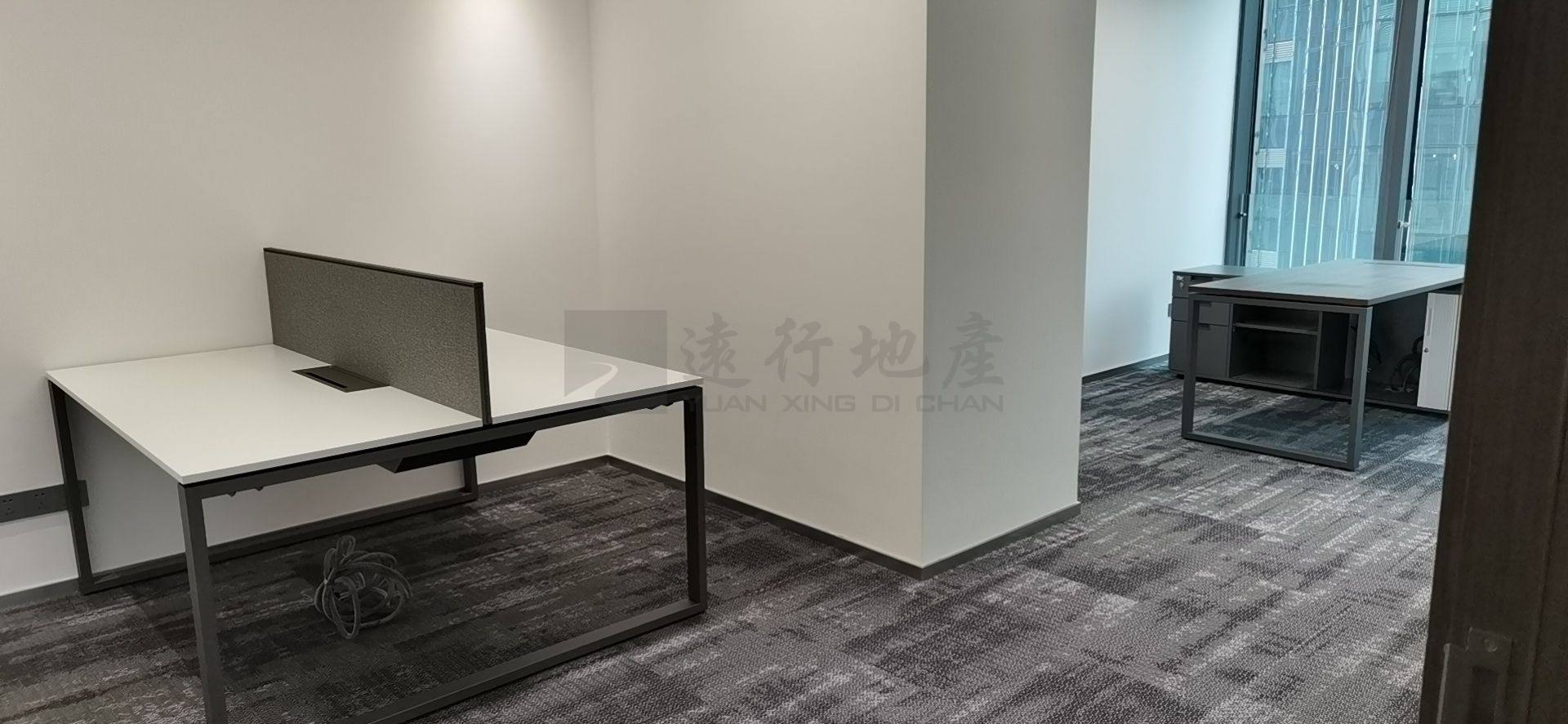 江干区钱江新城航空大厦正对电梯精装修带家具_2
