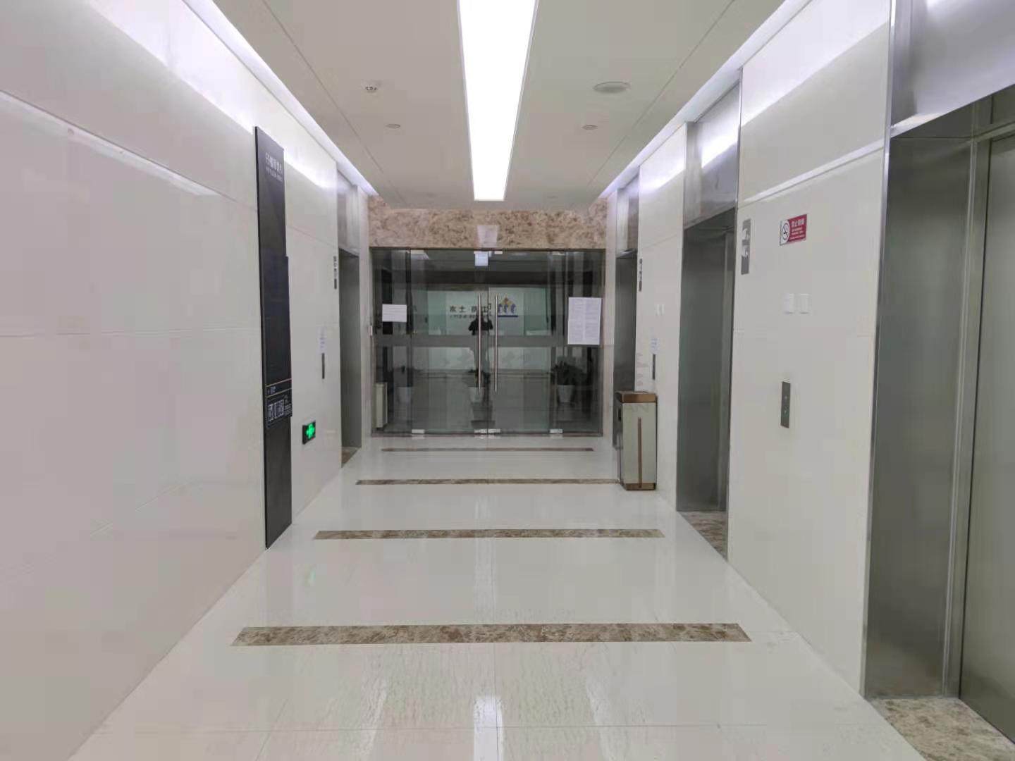东五环 化工路 焦奥中心1050平米精装 正对电梯_1