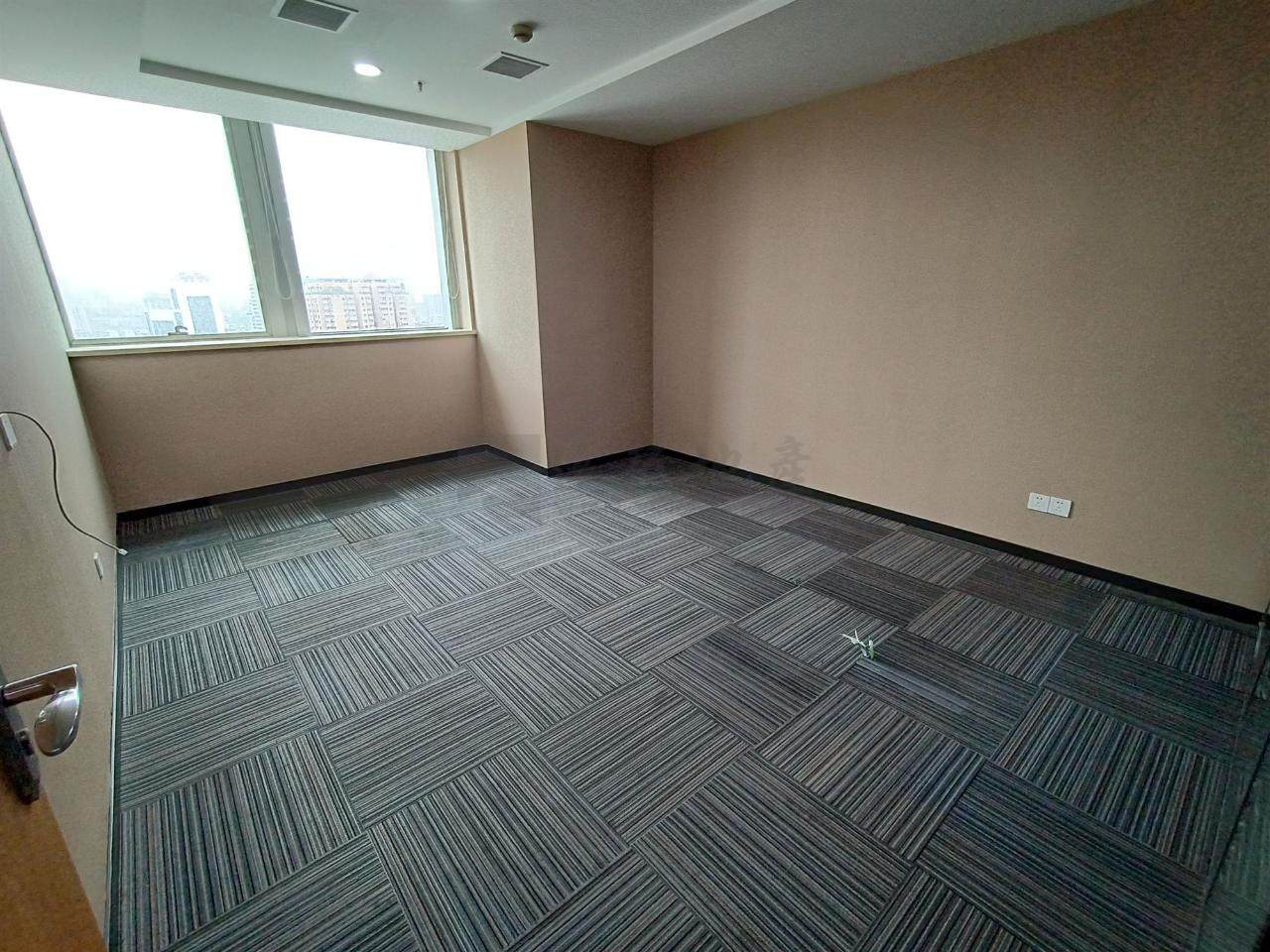 越秀区珠江国际大厦550方带装修办公室常出租_6