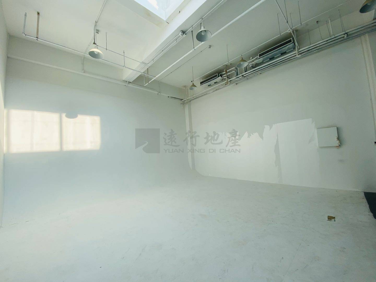 创意园区 精装修复式办公室 高挑空300平 办公室_7