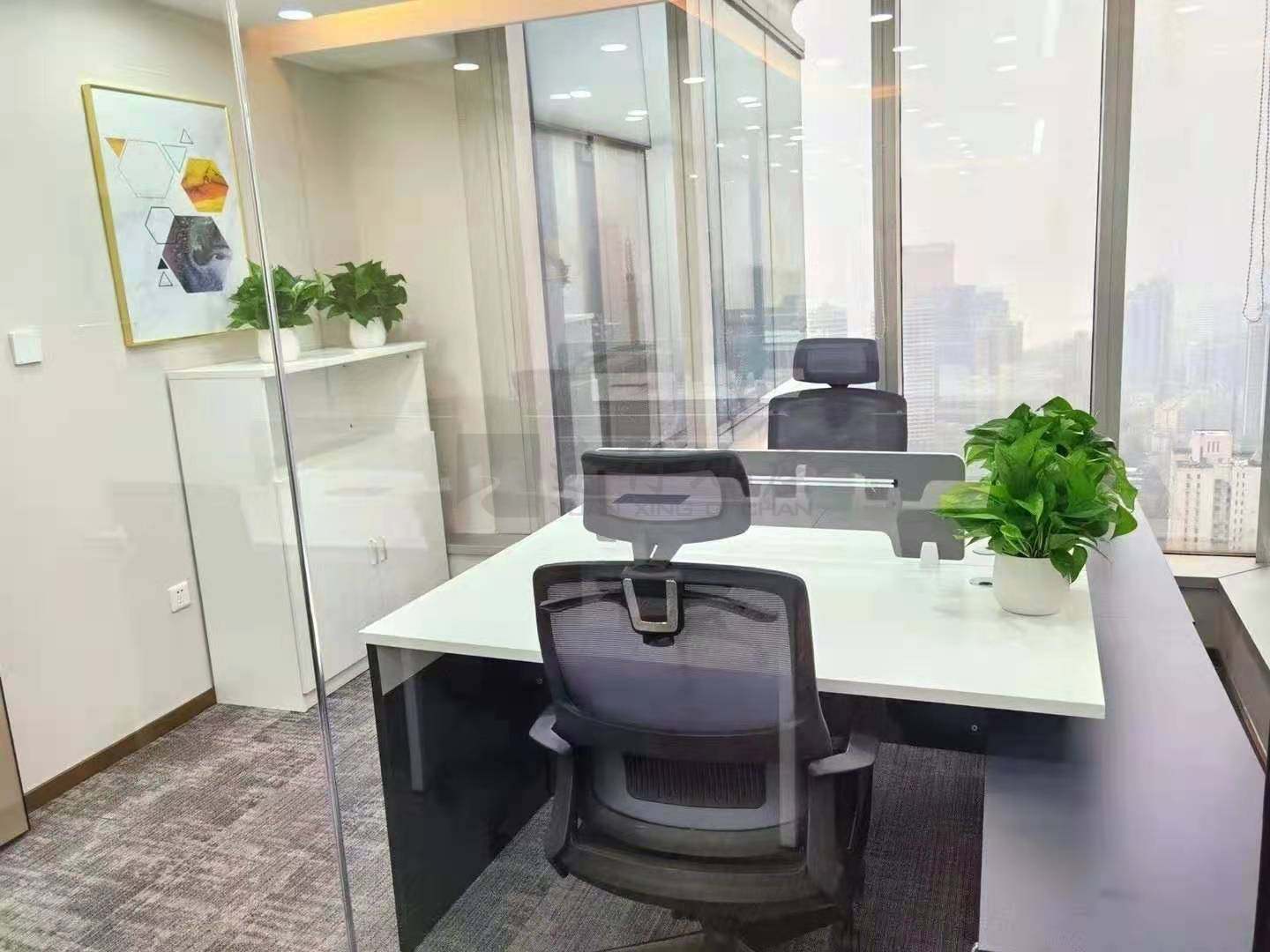 东方万国企业中心精装小面积办公室出租_3