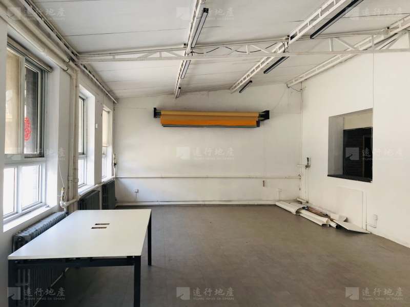 艺术园区丨精装修办公室出租丨挑高4.5米丨随时看房_7
