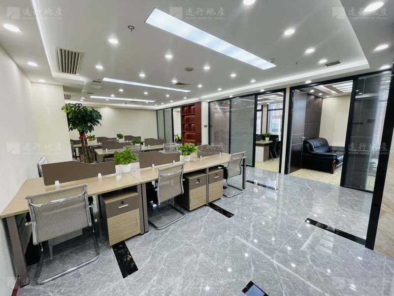 蓝湾国际广场 精装办公室家具齐全200平视野好_3