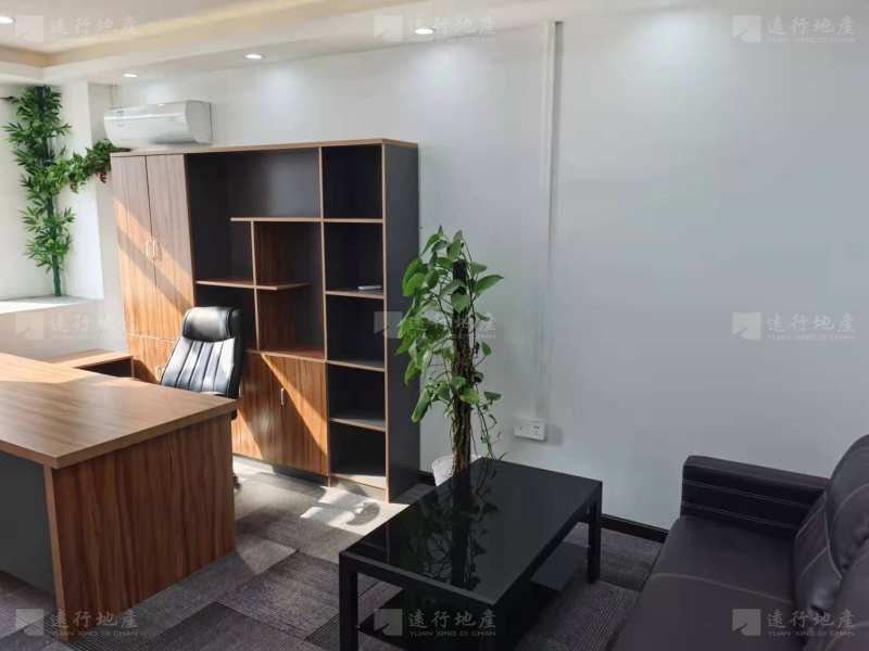 光谷总部国际 精装带家具 随时看房300平 超划算_6