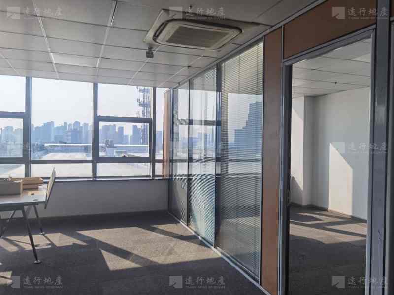 中南国际大厦地铁口正对电梯送露台的优质房源高性价比_1
